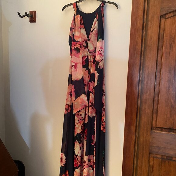 Beautiful Floral Long Dress - Picture 2 of 3